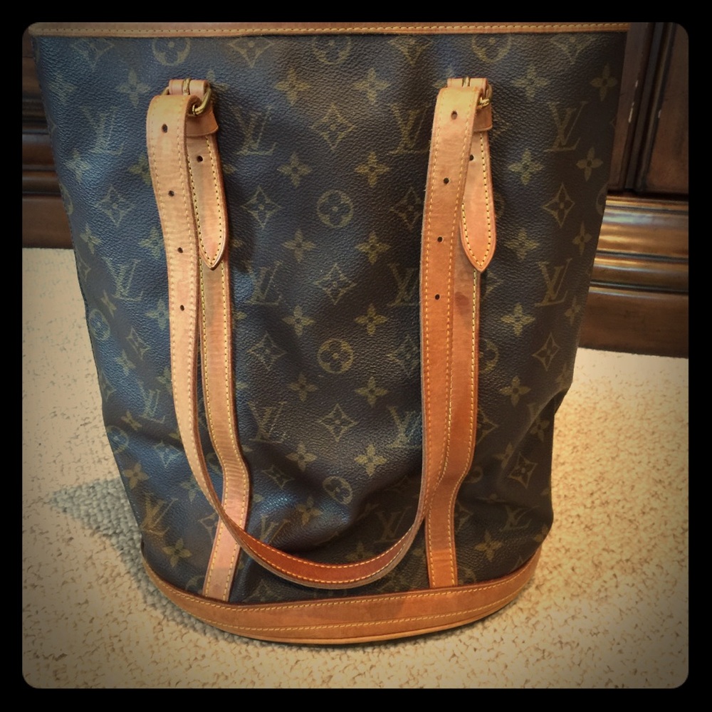 Large LV bucket